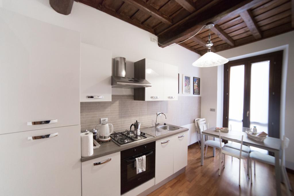 64 Suites Apart Roma Esterno foto
