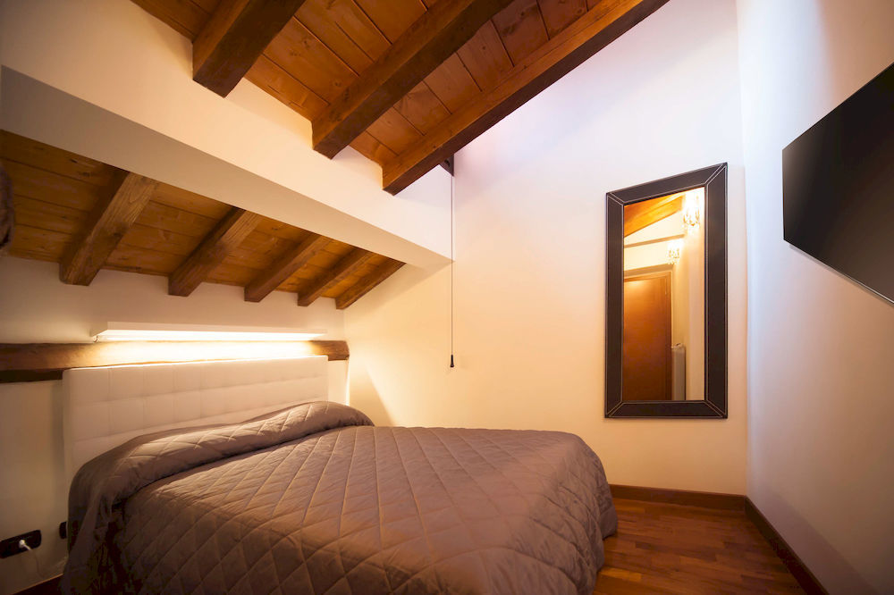 64 Suites Apart Roma Esterno foto