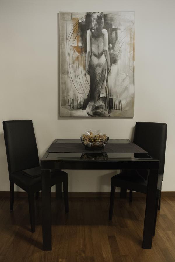64 Suites Apart Roma Esterno foto